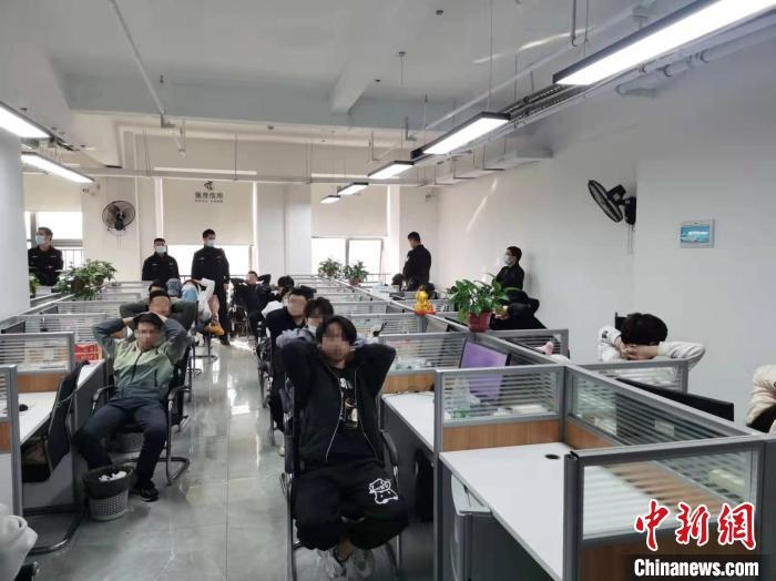 抓捕現(xiàn)場?！￠L沙市公安局供圖