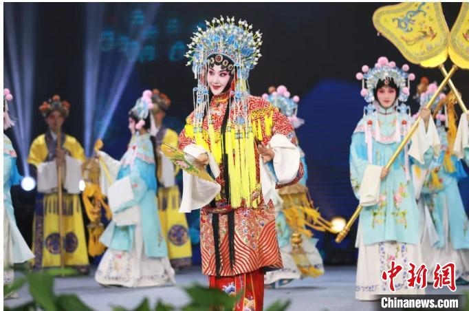 圖為，漢劇《貴妃醉酒》演出現(xiàn)場 武漢文旅局供圖