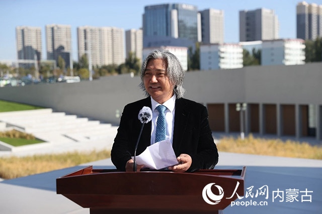 全國政協(xié)副秘書長、民盟中央專職副主席、中國美術館館長、中國城市雕塑家協(xié)會主席吳為山開幕致辭。王劭凱攝