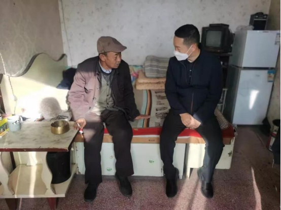 “清風夜校”正在伊金霍洛旗紀委監(jiān)委掀起一場“頭腦風暴”11.26714.png