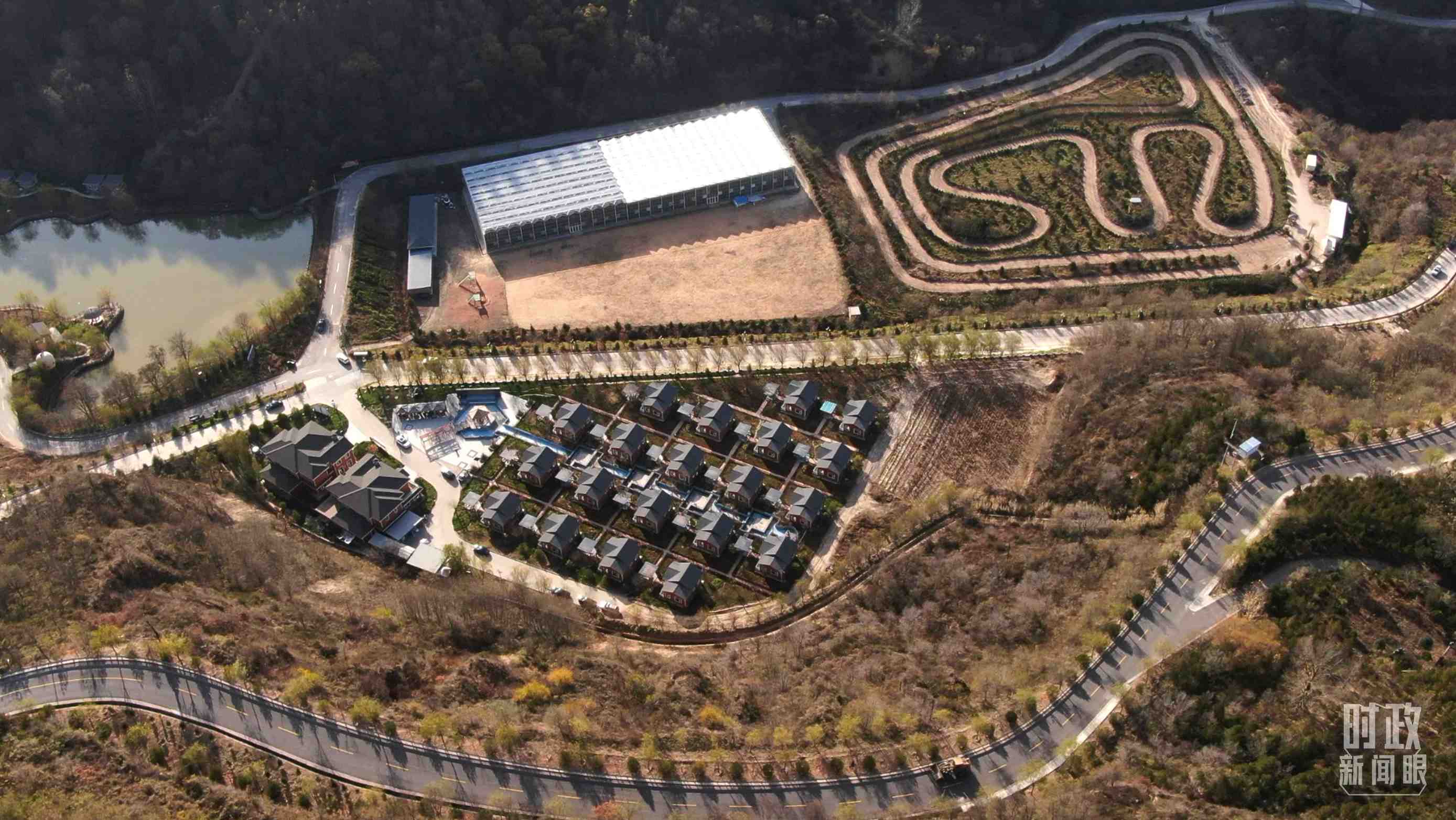 △延安市安塞區(qū)高橋鎮(zhèn)南溝村。2022年10月，總書記曾到這里考察調(diào)研。（總臺(tái)記者劉海濤、錢金庫(kù)拍攝）