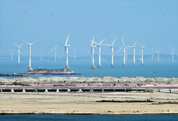 2021年3月9日，三峽福清興化灣海上風(fēng)電場(chǎng)。新華社記者 林善傳 攝