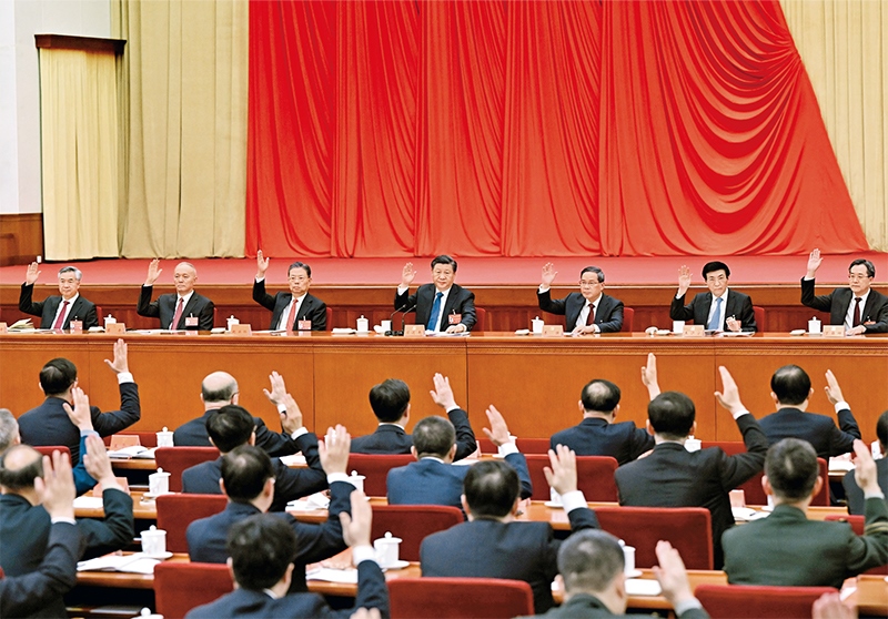 中國共產(chǎn)黨第二十屆中央委員會(huì)第二次全體會(huì)議，于2023年2月26日至28日在北京舉行。這是習(xí)近平、李強(qiáng)、趙樂際、王滬寧、蔡奇、丁薛祥、李希等在主席臺上。 新華社記者 謝環(huán)馳/攝