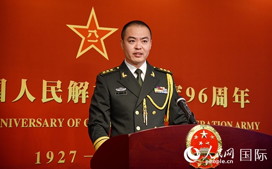中國(guó)駐瑞典大使館李珂副武官致辭。人民網(wǎng)記者 殷淼攝