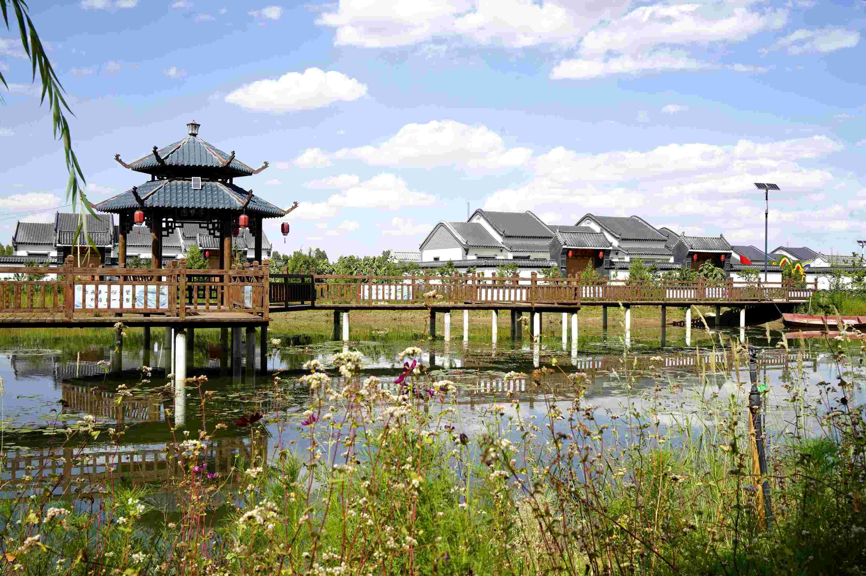 黃家堡村，筑夢新居。張文博攝