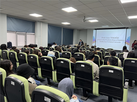 現(xiàn)場宣講中企。主辦方供圖