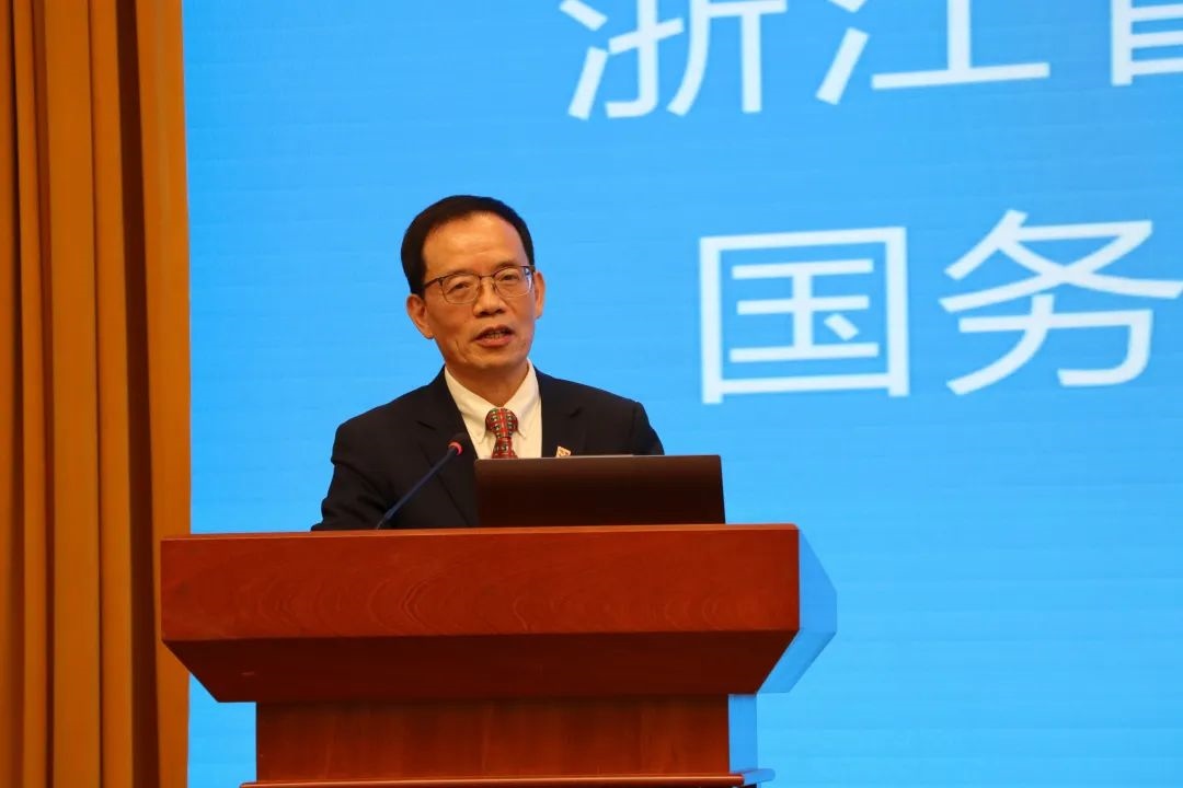 浙江省區(qū)域國別與國際傳播研究智庫聯(lián)盟首席專家、浙江師范大學(xué)非洲區(qū)域國別學(xué)學(xué)部學(xué)術(shù)委員會常務(wù)副主任劉鴻武致辭。主辦方供圖
