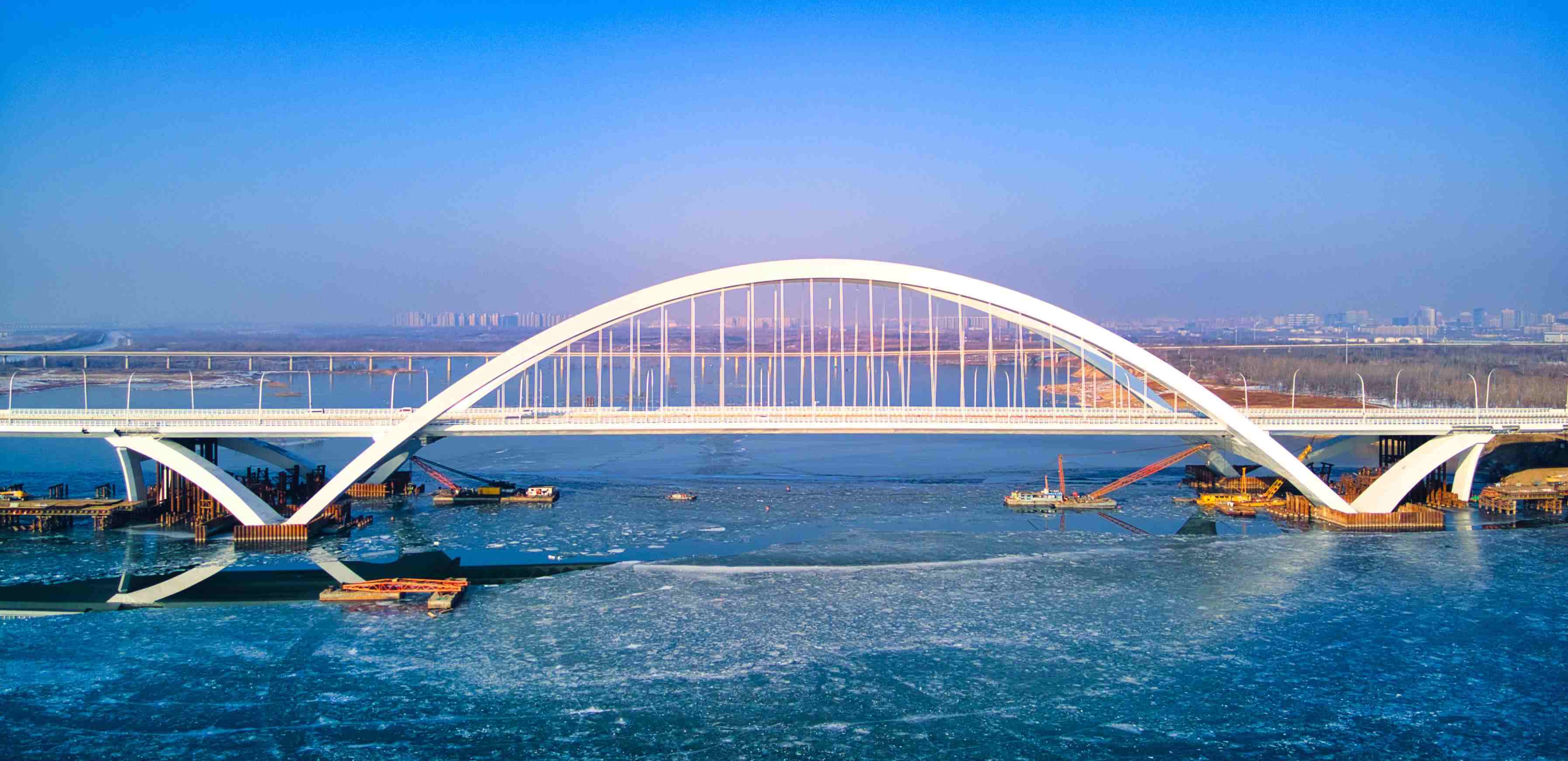 開(kāi)通后的京雄大橋。受訪方供圖