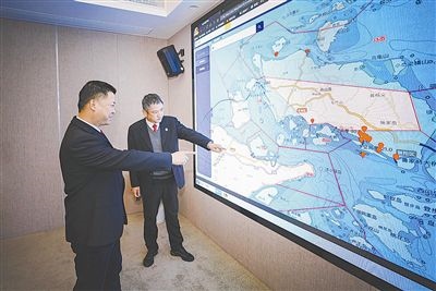 圖③：法官為涉案船舶尋找安全的錨泊地點(diǎn)。