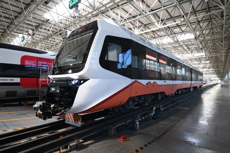 △2023年6月6日，中國中車出口阿根廷新能源輕軌車輛首列車在中車唐山公司下線。