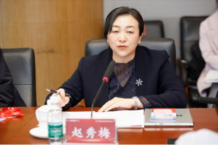 人民網(wǎng)輿情數(shù)據(jù)中心主任、人民在線總經(jīng)理趙秀梅發(fā)言
