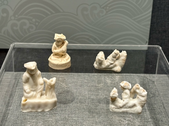德化縣陶瓷博物館陳列的荷蘭人口哨。人民網(wǎng)記者 金慧慧攝