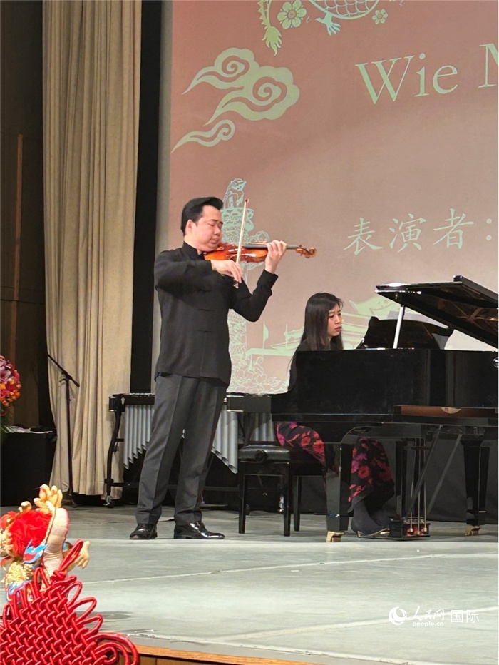 小提琴獨(dú)奏《Wie Melodien zieht es mir》《新春樂》，表演者：寧峰、韓卉菁（鋼琴伴奏）