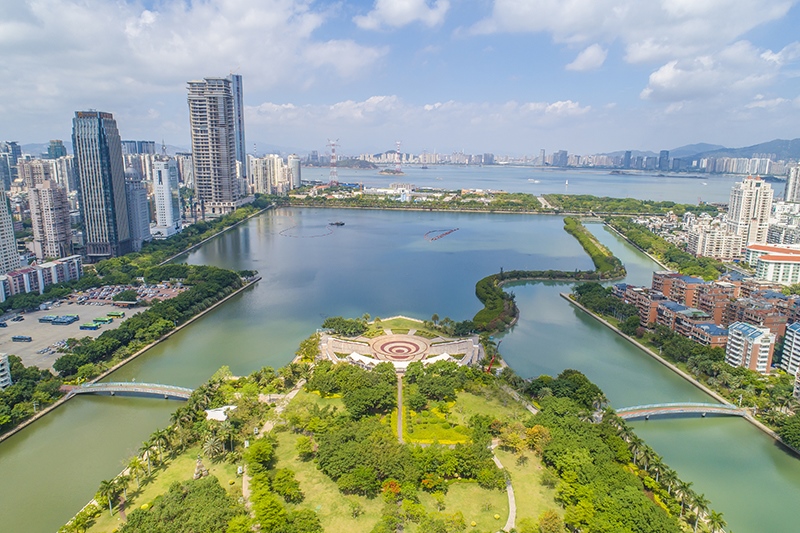 2021年5月15日，廈門，航拍筼筜湖，景色優(yōu)美。
