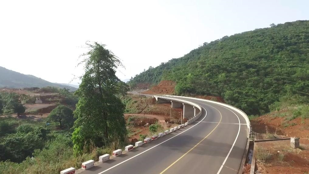 中塞友誼公路。