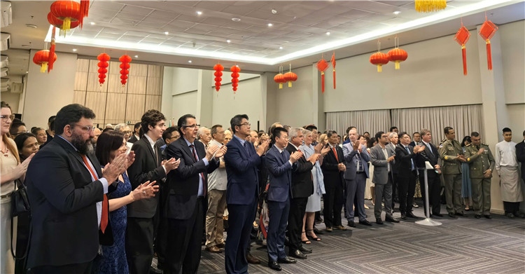 當(dāng)?shù)貢r(shí)間3月27日，中國駐累西腓新任總領(lǐng)事蘭和平舉行到任招待會。圖為招待會現(xiàn)場。中國駐累西腓總領(lǐng)事館供圖
