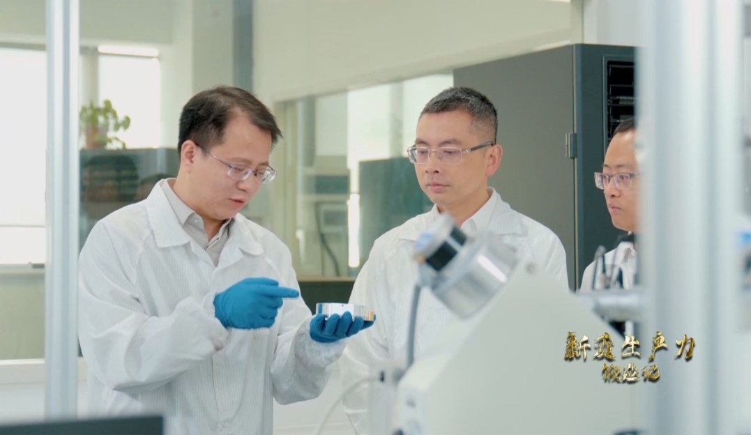 長沙巴斯夫杉杉電池材料研究院，正在進(jìn)行電池材料研究。