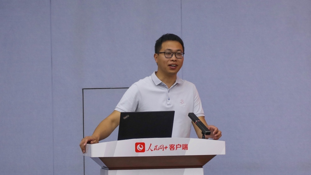 全國(guó)五一勞動(dòng)獎(jiǎng)?wù)芦@得者、90后工程師龍茂輝作主題宣講日照職業(yè)技術(shù)學(xué)院供圖