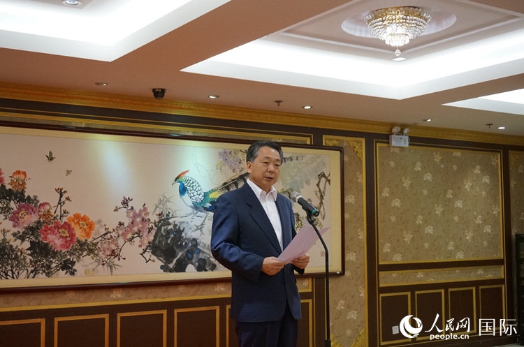 中國人民對外友好協(xié)會副會長袁敏道致辭。人民網(wǎng)記者 陳思攝