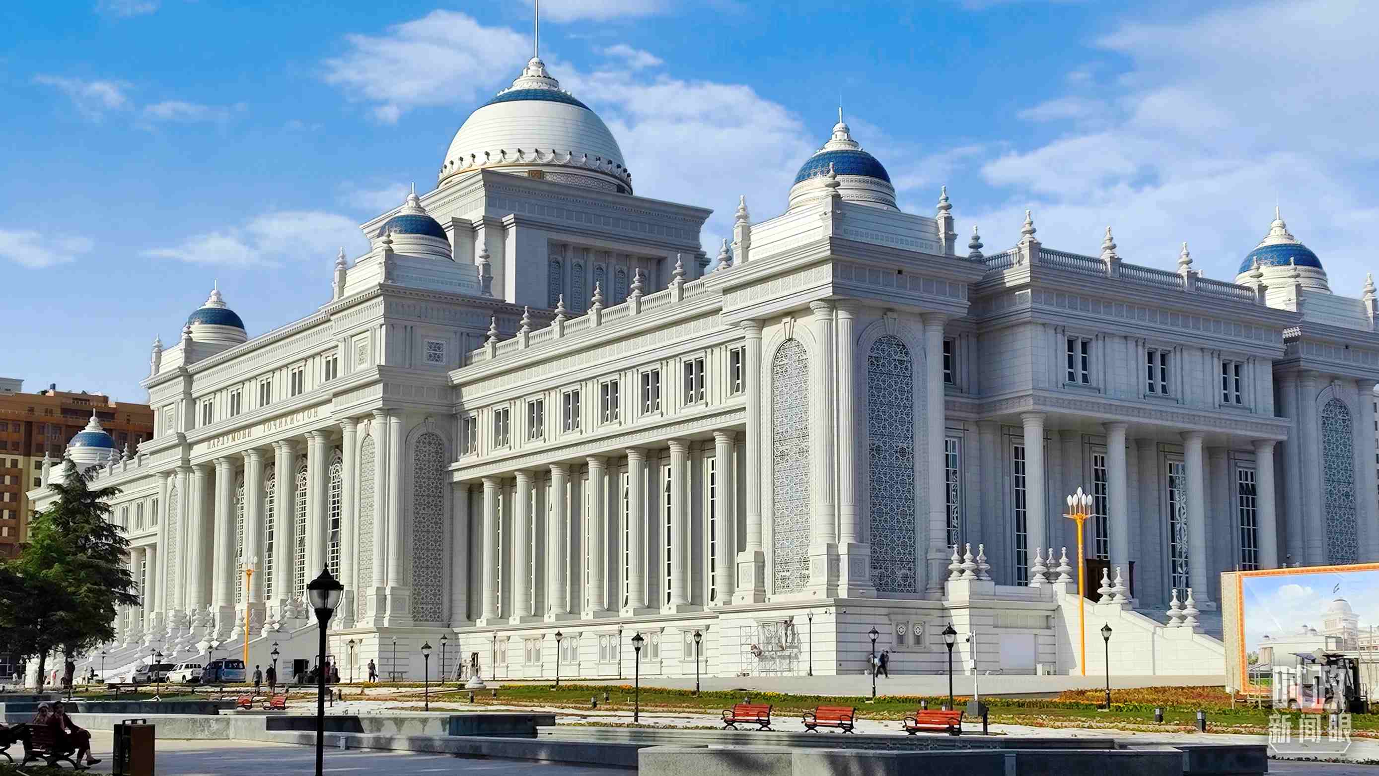 △中方援建塔議會大樓。（總臺記者員志軍拍攝）