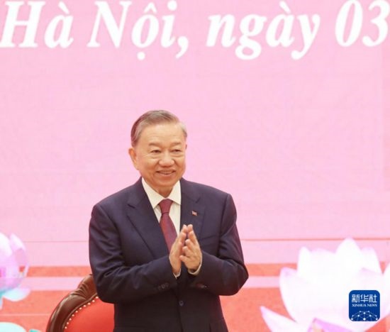 8月3日，在越南河內(nèi)，蘇林出席新聞發(fā)布會(huì)。新華社/越通社