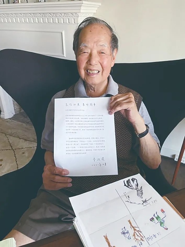 李政道先生曾面對鏡頭展示給中國高能物理事業(yè)的寄語。圖片來源：中國科學(xué)報