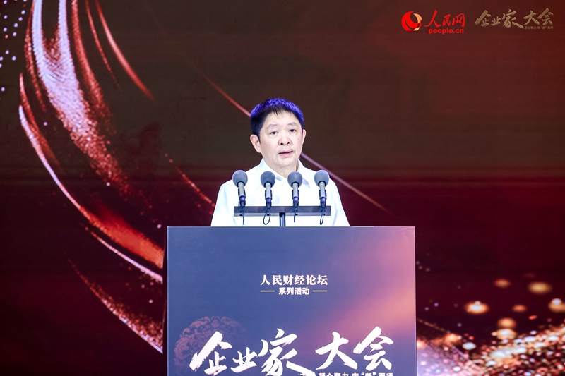 冠達(dá)控股集團(tuán)董事局主席彭建虎。人民網(wǎng)記者 孫博洋攝