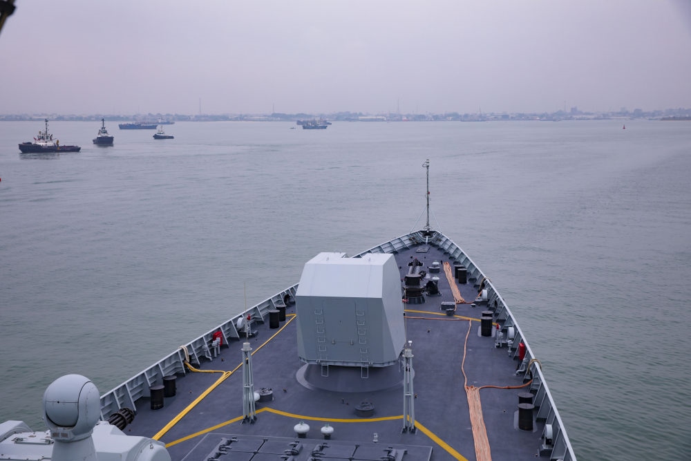 2023年7月14日，中國(guó)海軍第43批護(hù)航編隊(duì)南寧艦駛?cè)雱偣ú迹┖诮歉郏_始對(duì)剛果（布）進(jìn)行為期4天的友好訪問。