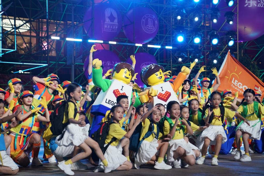 9月14日晚，演員在上海旅游節(jié)開幕式上表演。新華社發(fā)（陳浩明 攝）