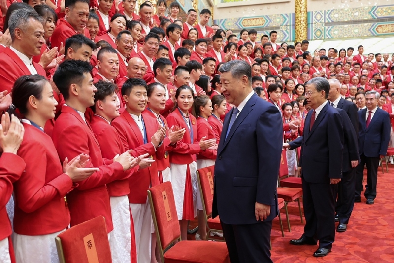 2024年8月20日，習(xí)近平總書記在人民大會(huì)堂接見第33屆夏季奧林匹克運(yùn)動(dòng)會(huì)中國(guó)體育代表團(tuán)全體成員。