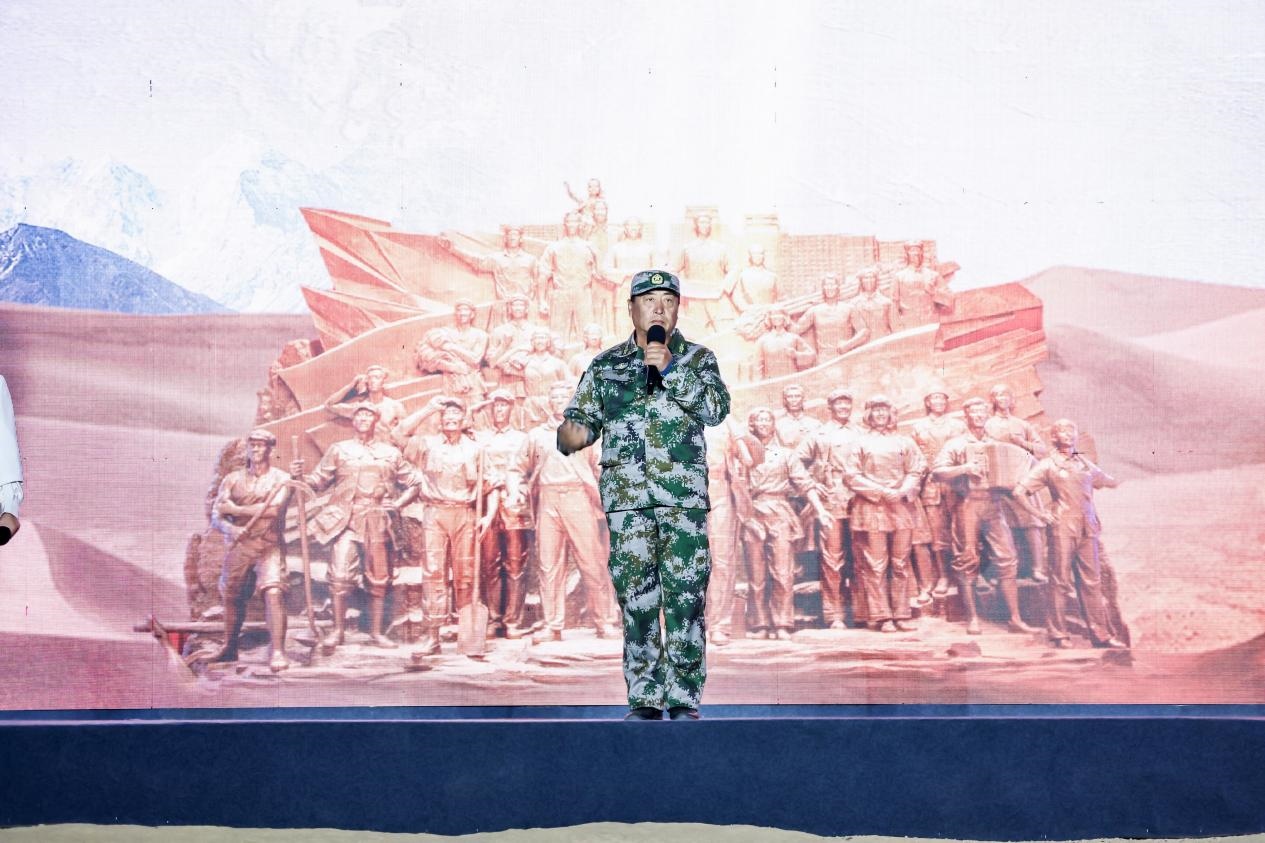 馬軍武在“何以中國(guó)·五星出東方”網(wǎng)絡(luò)主題宣傳活動(dòng)現(xiàn)場(chǎng)演講。人民視頻供圖