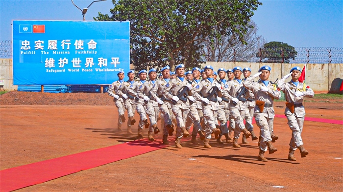 分列式接受各國來賓檢閱。王軍杰攝