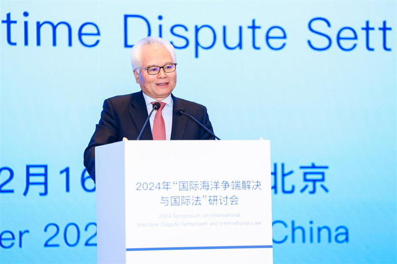 華陽(yáng)海洋研究中心理事長(zhǎng)、中國(guó)南海研究院學(xué)術(shù)委員會(huì)主席吳士存在開(kāi)幕式致歡迎辭。華陽(yáng)海洋研究中心供圖