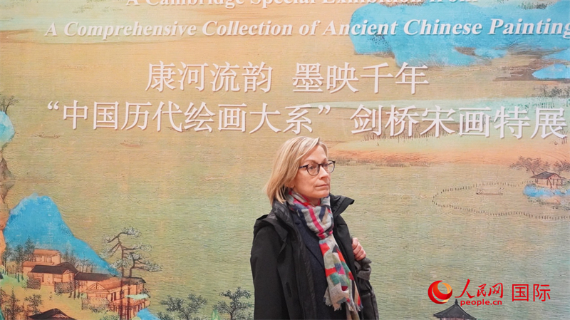 宋畫特展吸引英國(guó)學(xué)者。徐量攝