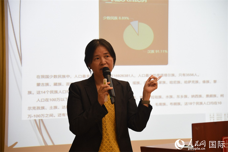 斯德哥爾摩大學(xué)訪問(wèn)學(xué)者徐英春博士的專(zhuān)題講座。人民網(wǎng)記者 殷淼攝