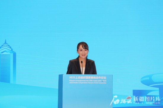 5月23日，在2025上合組織國家媒體合作論壇青年文化交流營活動(dòng)中，人民日報(bào)社記者阿爾達(dá)克·塔巴拉克發(fā)言。石榴云/新疆日報(bào)記者 李雄心攝