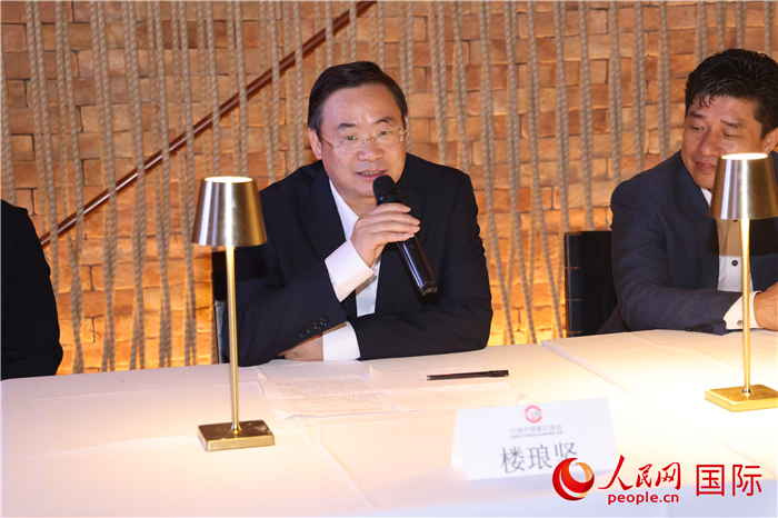 浙江省麗水市海外聯(lián)誼會(huì)會(huì)長(zhǎng)樓瑯堅(jiān)在座談會(huì)上致辭。 人民網(wǎng)記者 時(shí)元皓攝